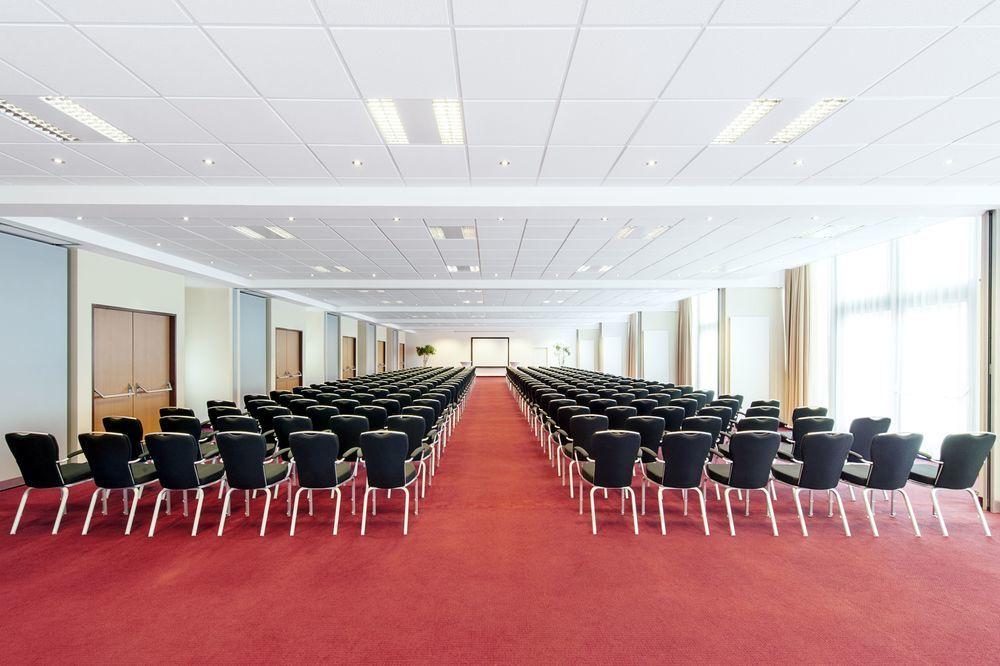 מלון שווכאט Nh Vienna Airport Conference Center מראה חיצוני תמונה